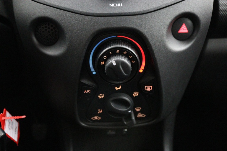 Toyota Aygo - 1.0 VVT-i x-fun 7