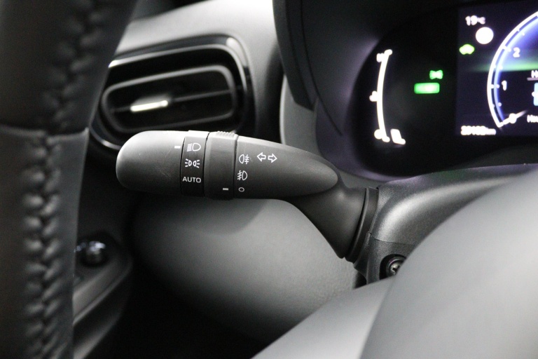 Toyota Yaris Cross - 1.5 Hybrid 115 First Edition 30