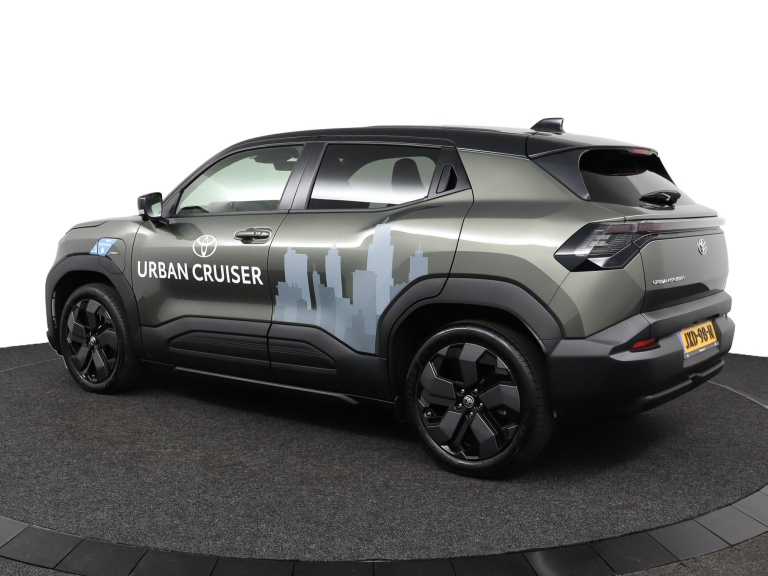 Toyota Urban Cruiser - Executive 61 kWh 11