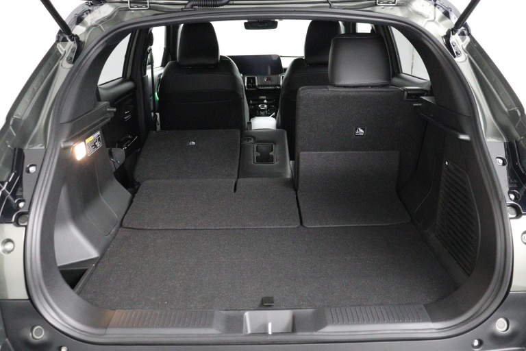 Toyota Urban Cruiser - Executive 61 kWh 24