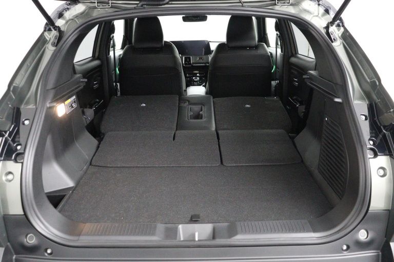 Toyota Urban Cruiser - Executive 61 kWh 25