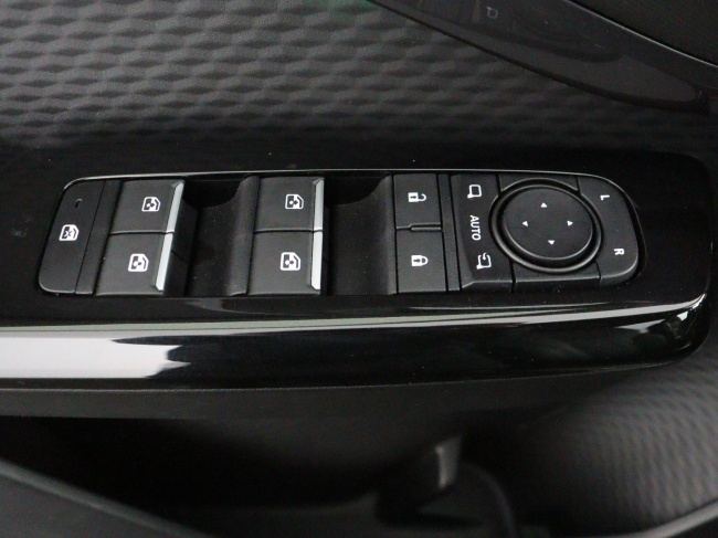 Toyota Urban Cruiser - Executive 61 kWh