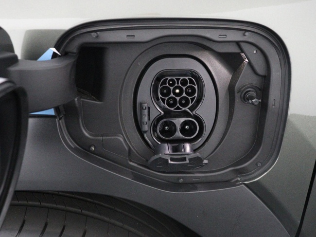 Toyota Urban Cruiser - Executive 61 kWh