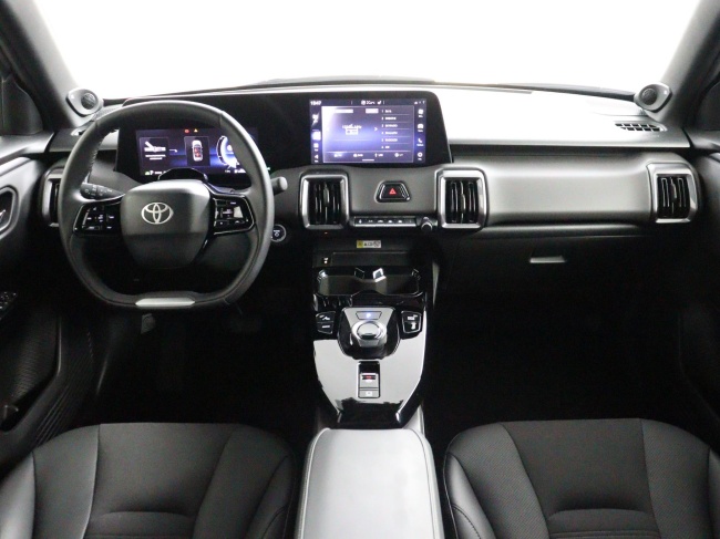 Toyota Urban Cruiser - Executive 61 kWh