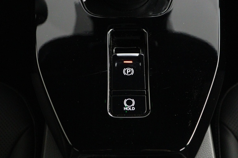 Toyota Urban Cruiser - Executive 61 kWh 70