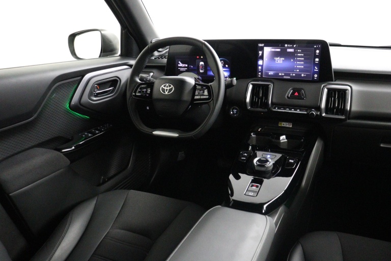 Toyota Urban Cruiser - Executive 61 kWh 72