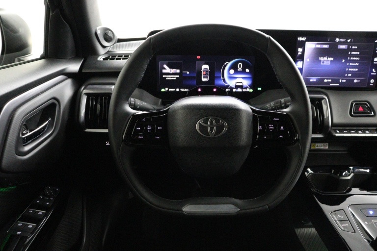 Toyota Urban Cruiser - Executive 61 kWh 73