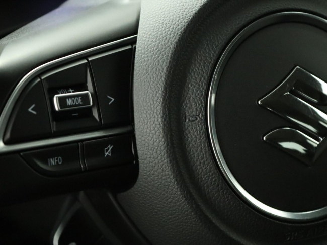 Suzuki Swift - 1.2 Stijl Smart Hybrid