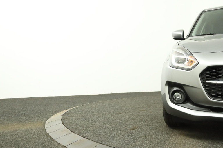 Suzuki Swift - 1.2 Stijl Smart Hybrid 35