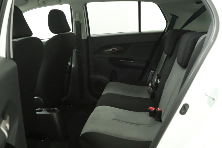 Toyota Urban Cruiser - 1.3 VVT-i Dynamic Pearl 17