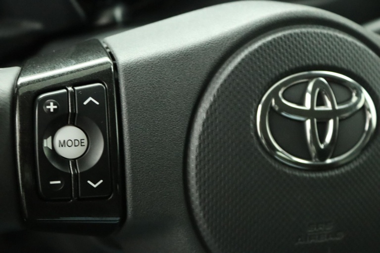 Toyota Urban Cruiser - 1.3 VVT-i Dynamic Pearl 18