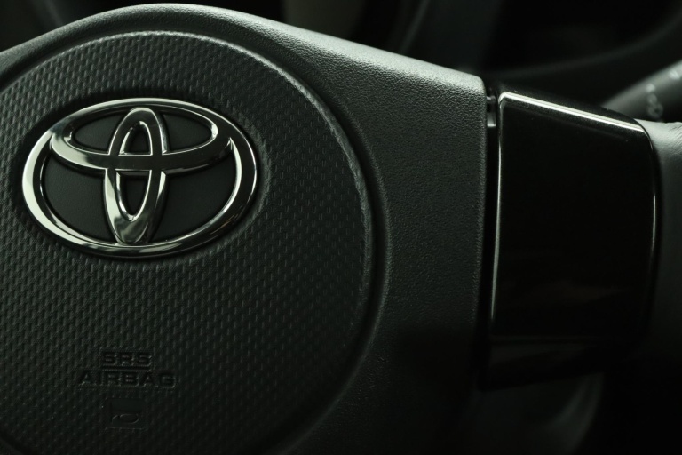 Toyota Urban Cruiser - 1.3 VVT-i Dynamic Pearl 19