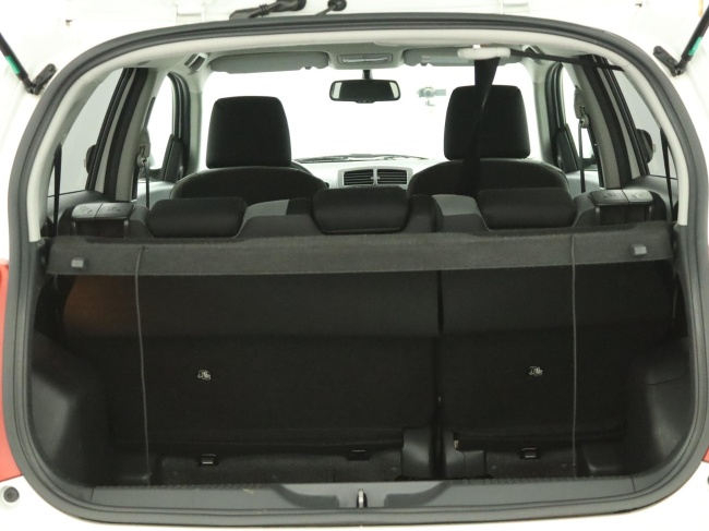 Toyota Urban Cruiser - 1.3 VVT-i Dynamic Pearl