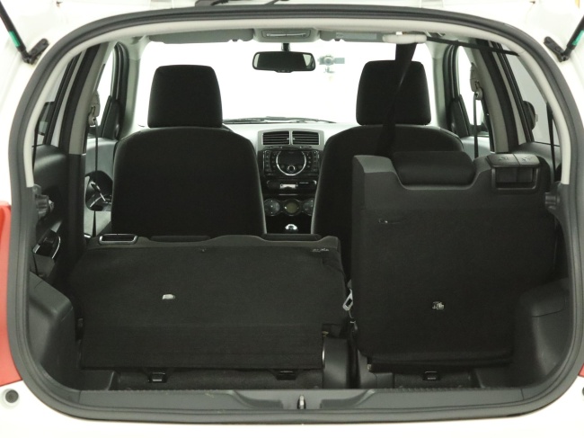 Toyota Urban Cruiser - 1.3 VVT-i Dynamic Pearl