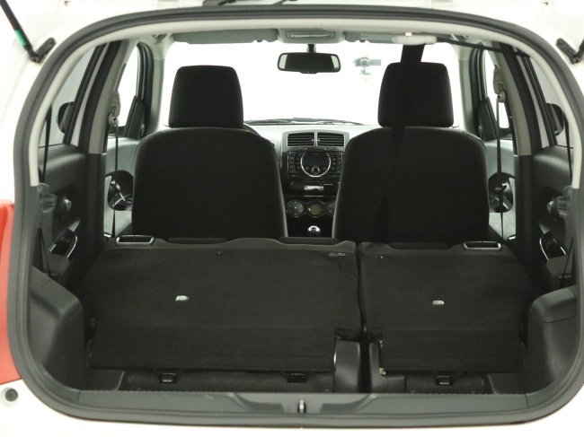 Toyota Urban Cruiser - 1.3 VVT-i Dynamic Pearl