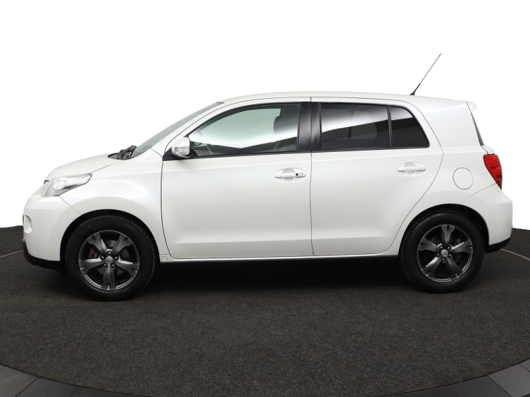 Toyota Urban Cruiser - 1.3 VVT-i Dynamic Pearl 3