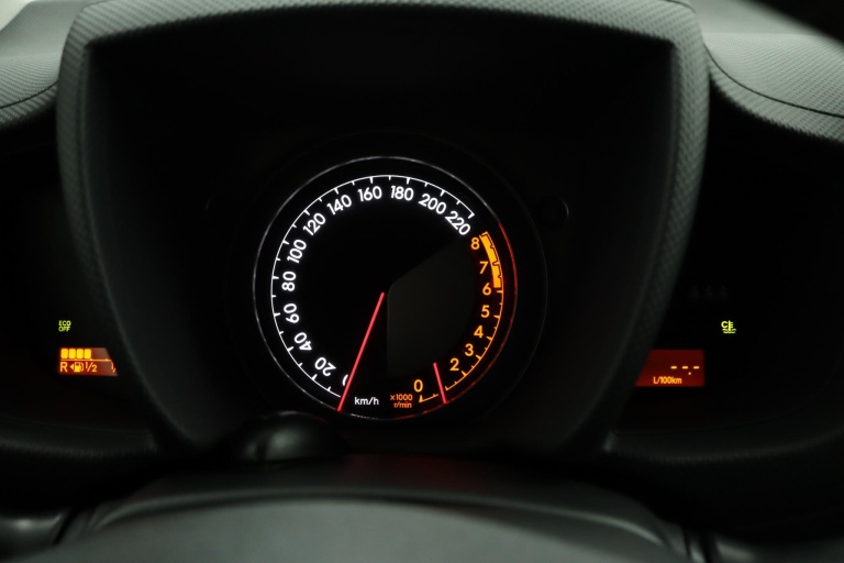 Toyota Urban Cruiser - 1.3 VVT-i Dynamic Pearl 47