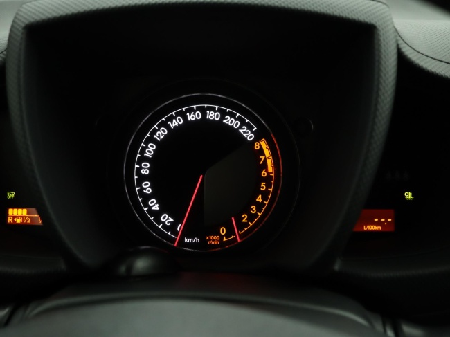 Toyota Urban Cruiser - 1.3 VVT-i Dynamic Pearl