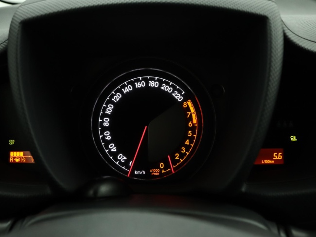 Toyota Urban Cruiser - 1.3 VVT-i Dynamic Pearl