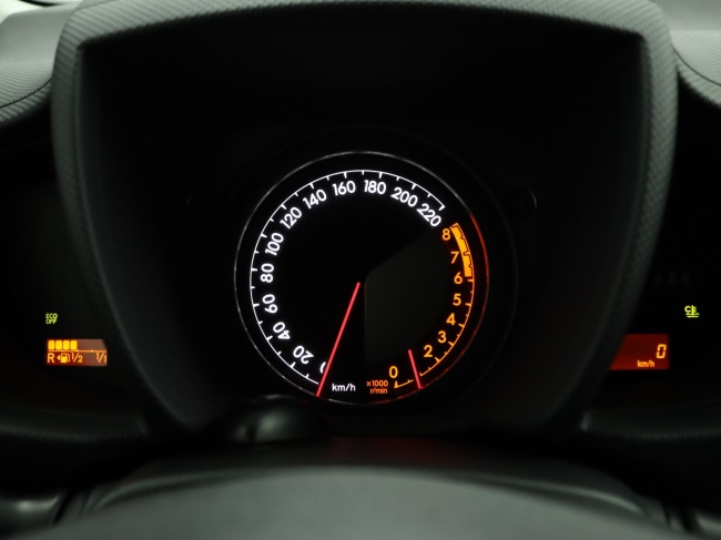 Toyota Urban Cruiser - 1.3 VVT-i Dynamic Pearl