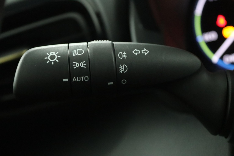 Toyota Yaris Cross - 1.5 Hybrid Adventure 31