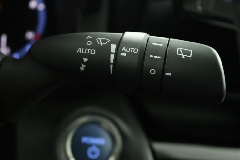 Toyota Yaris Cross - 1.5 Hybrid Adventure 32