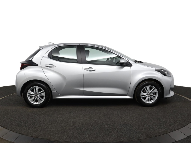 Toyota Yaris - 1.5 VVT-i Active 13