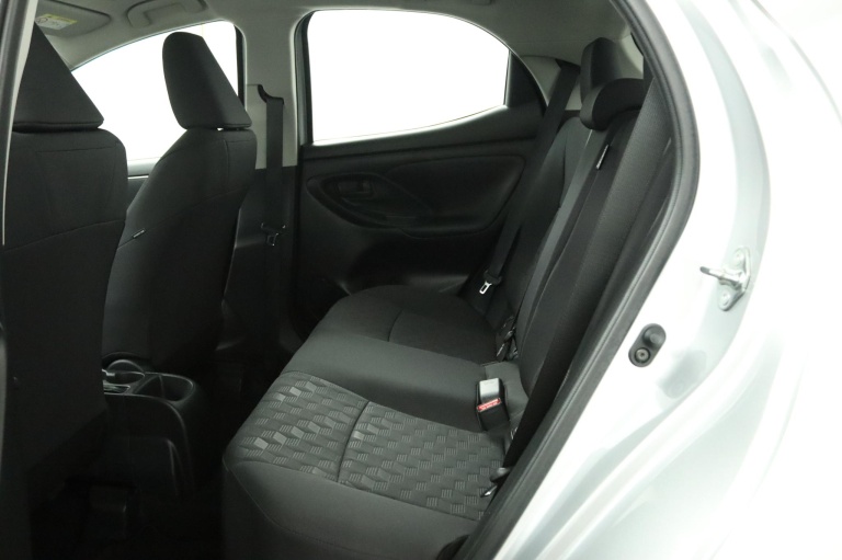 Toyota Yaris - 1.5 VVT-i Active 18