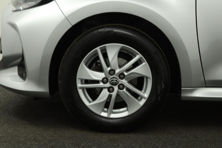 Toyota Yaris - 1.5 VVT-i Active 37