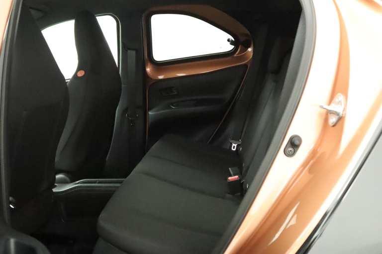 Toyota Aygo X - Hybrid 115 pulse 16