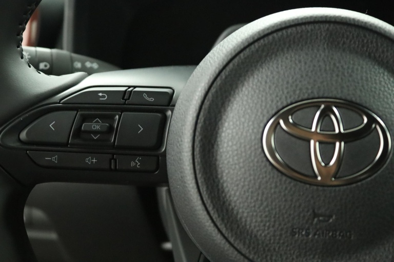 Toyota Aygo X - Hybrid 115 pulse 17