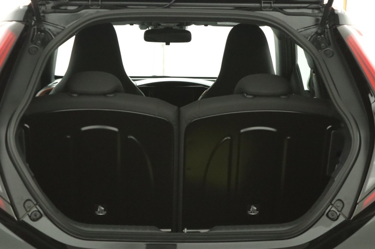 Toyota Aygo X - Hybrid 115 pulse 22