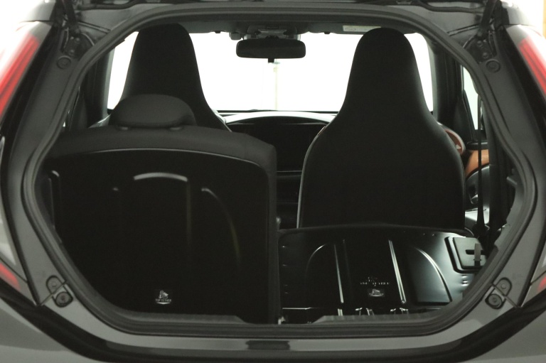 Toyota Aygo X - Hybrid 115 pulse 23
