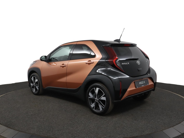 Toyota Aygo X - Hybrid 115 pulse 9