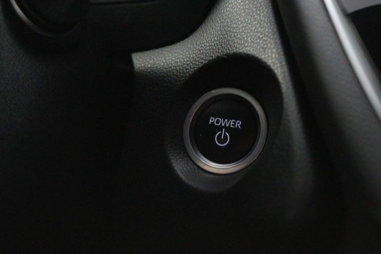 Toyota Corolla Cross - Hybrid 200 Dynamic 38