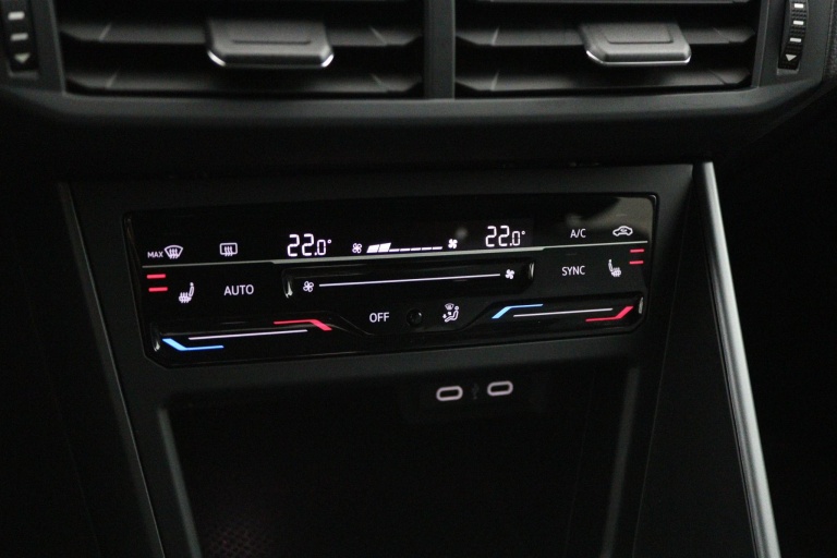 Volkswagen Taigo - 1.5 TSI R-Line Business 6