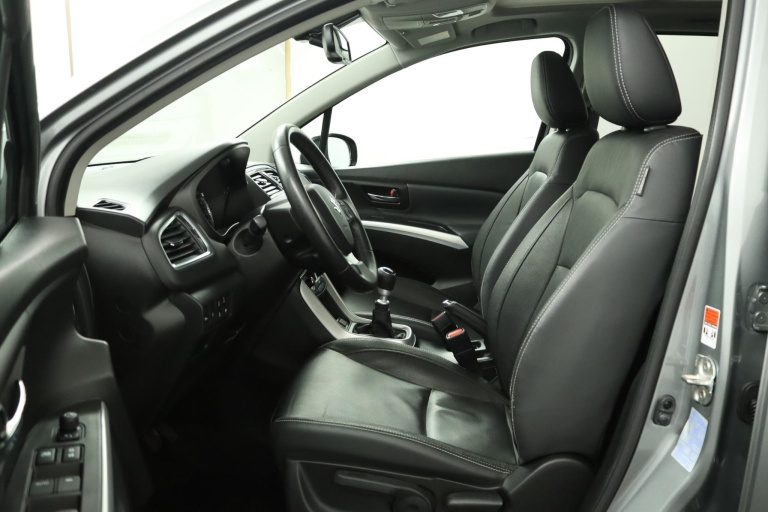 Suzuki S-Cross - 1.4 Boosterjet High Executive 17