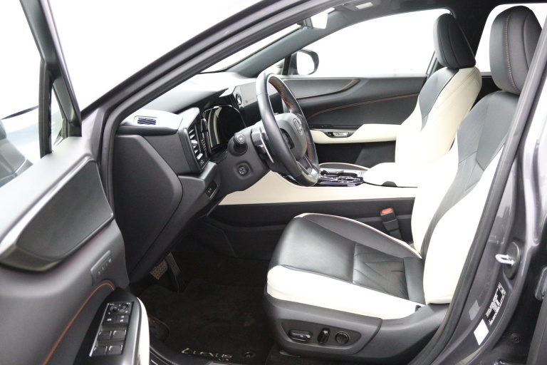 Lexus NX - 450h+ AWD Executive Line 16