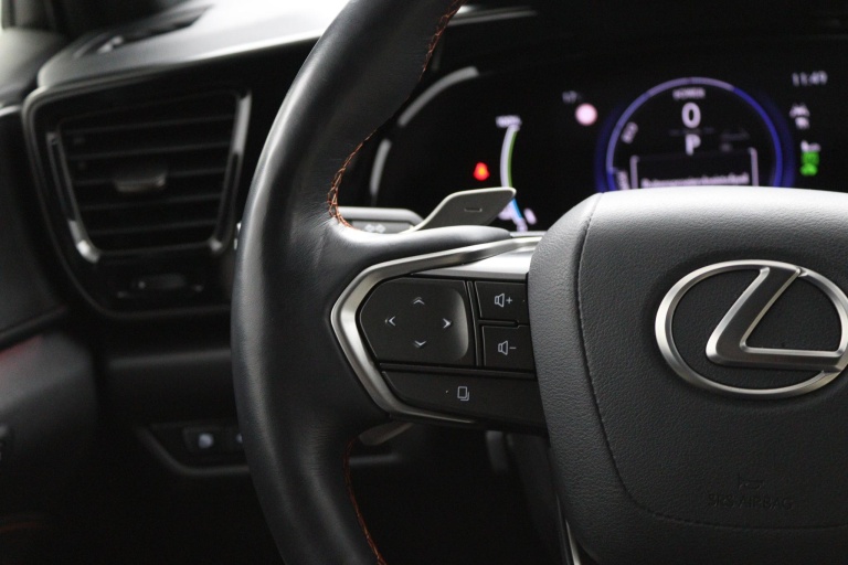 Lexus NX - 450h+ AWD Executive Line 18