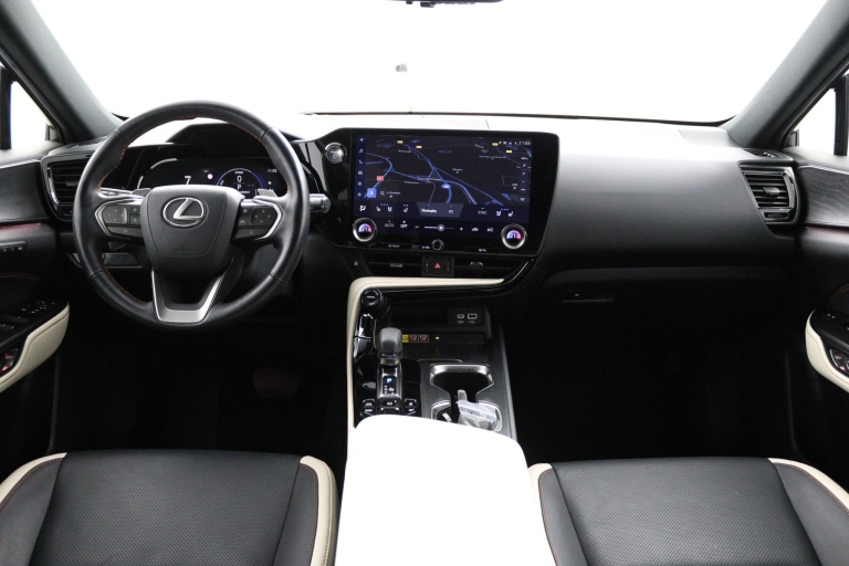 Lexus NX - 450h+ AWD Executive Line 4