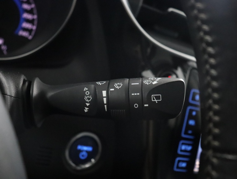 Toyota Auris - 1.8 Hybrid Lease Pro 30