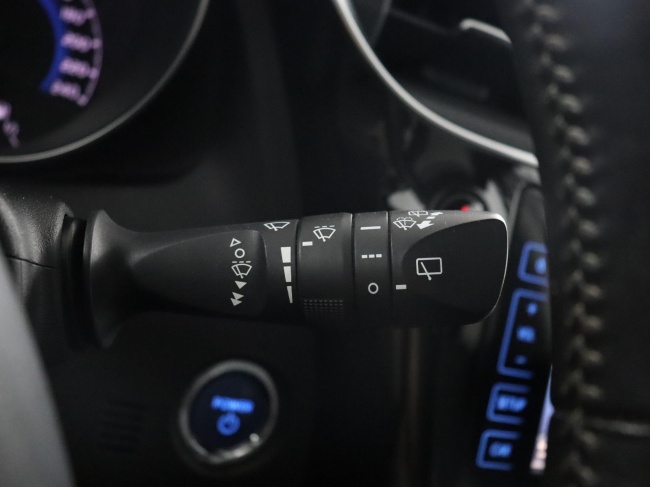 Toyota Auris - 1.8 Hybrid Lease Pro