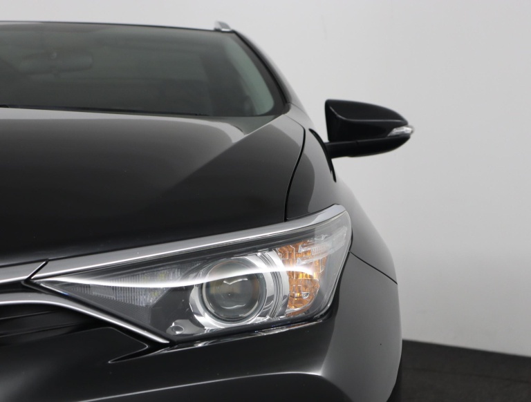 Toyota Auris - 1.8 Hybrid Lease Pro 36