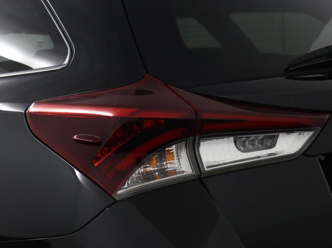 Toyota Auris - 1.8 Hybrid Lease Pro
