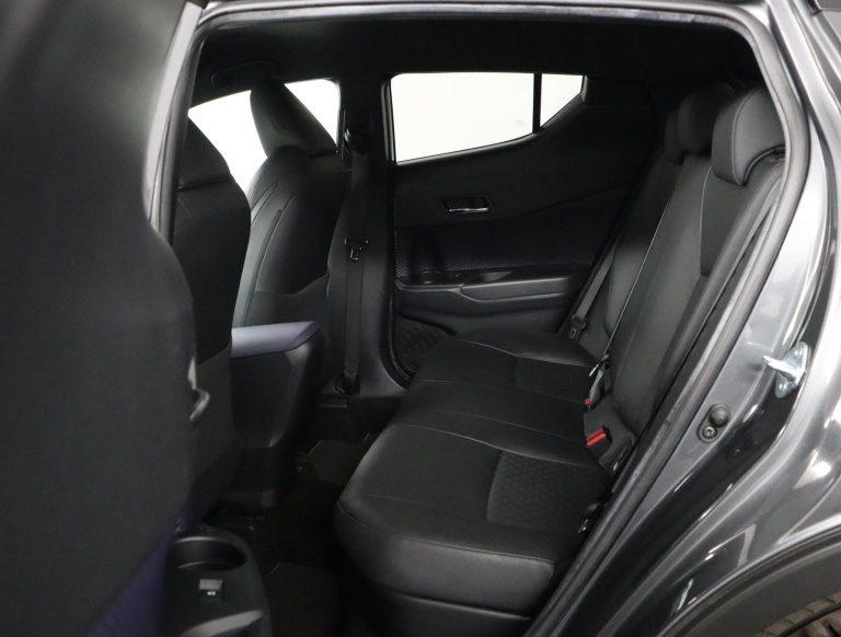 Toyota C-HR - 1.8 Hybrid Bi-Tone 18