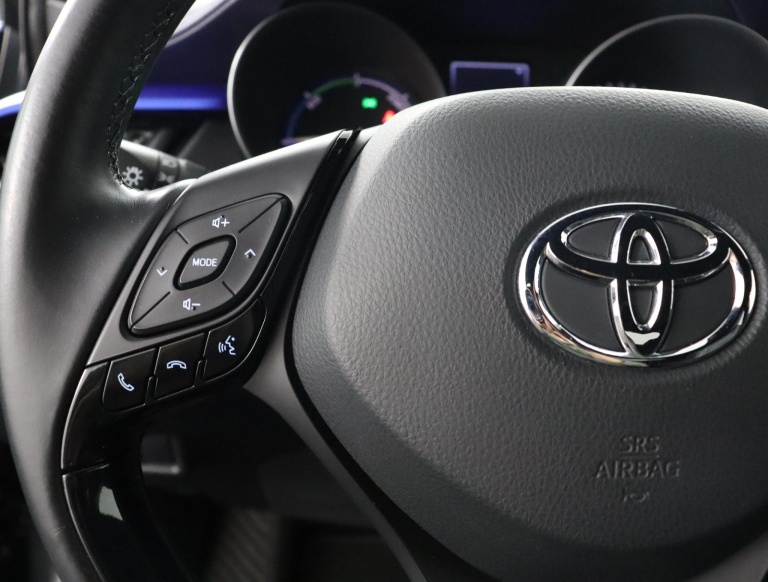 Toyota C-HR - 1.8 Hybrid Bi-Tone 19