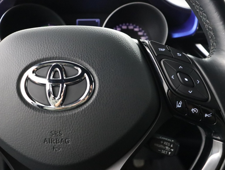 Toyota C-HR - 1.8 Hybrid Bi-Tone 21