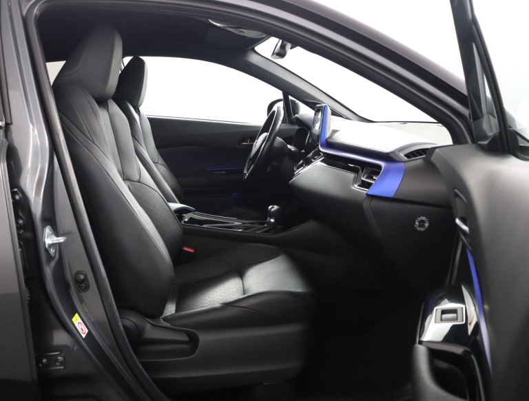 Toyota C-HR - 1.8 Hybrid Bi-Tone 22