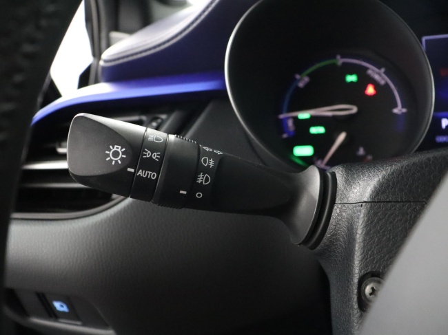 Toyota C-HR - 1.8 Hybrid Bi-Tone