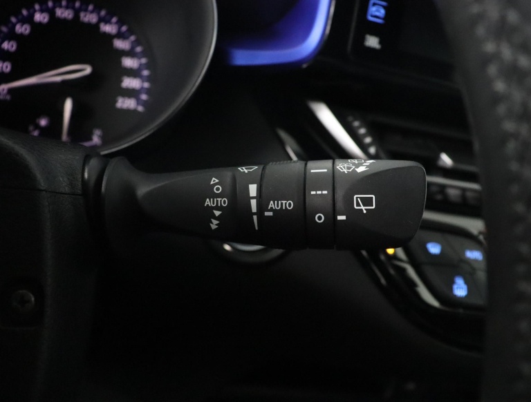 Toyota C-HR - 1.8 Hybrid Bi-Tone 30